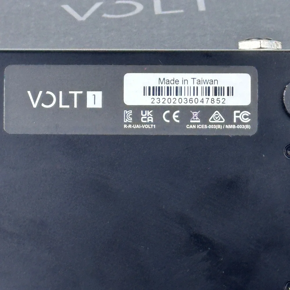 Universal Audio Volt 1 USB Audio Interface Vintage Preamp Mode MIDI XLR Cable